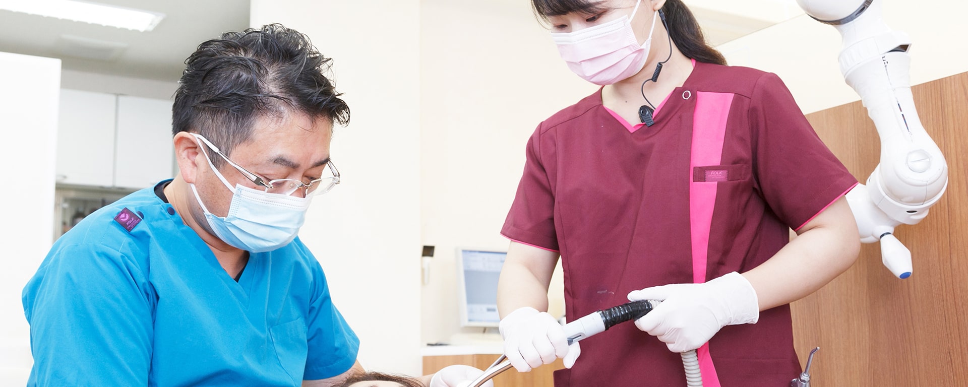 専門医による熟練の技術社）日本口腔外科学会認定専門医　在籍